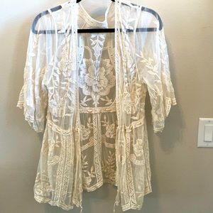 Grace and Lace Cream Kimono NEW without tags